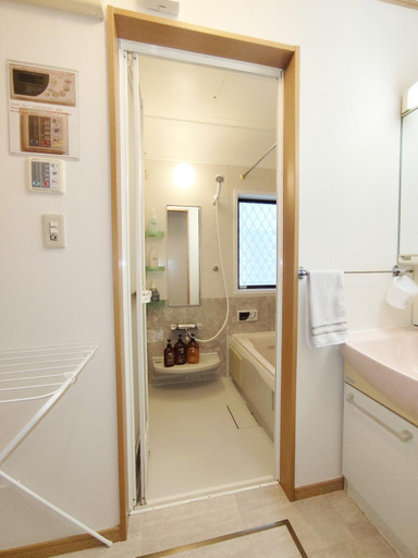 Bathroom 5, Lillian's Home, Sumida