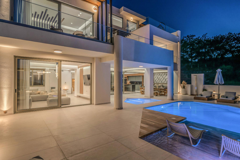3, Luxurious Villa Selestine - With Private Pool, Crete
