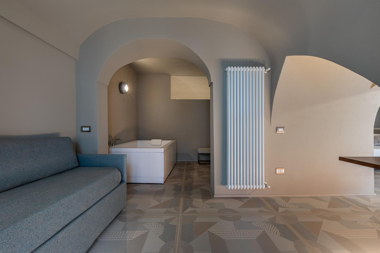 Others 4, Dritta al Cuore Suite & Pool, Bari