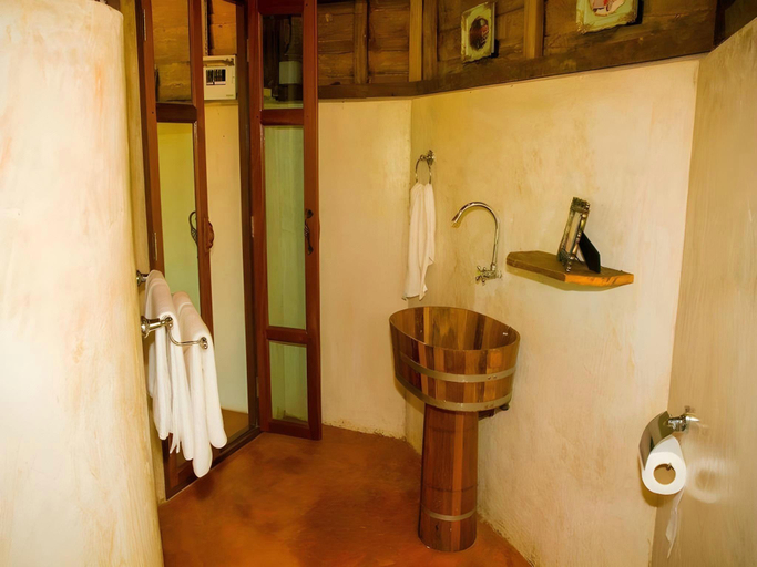 Bathroom, Amphawa Club Resort & Spa, Amphawa