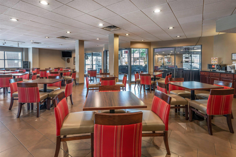 Food & Drinks 4, Comfort Suites University, Northampton