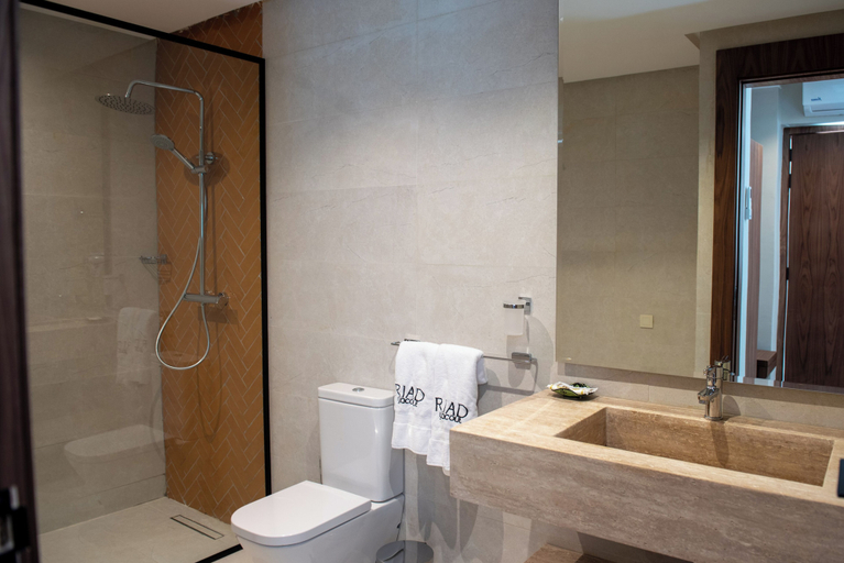 Bathroom 5, Riad Yacout, Meknès