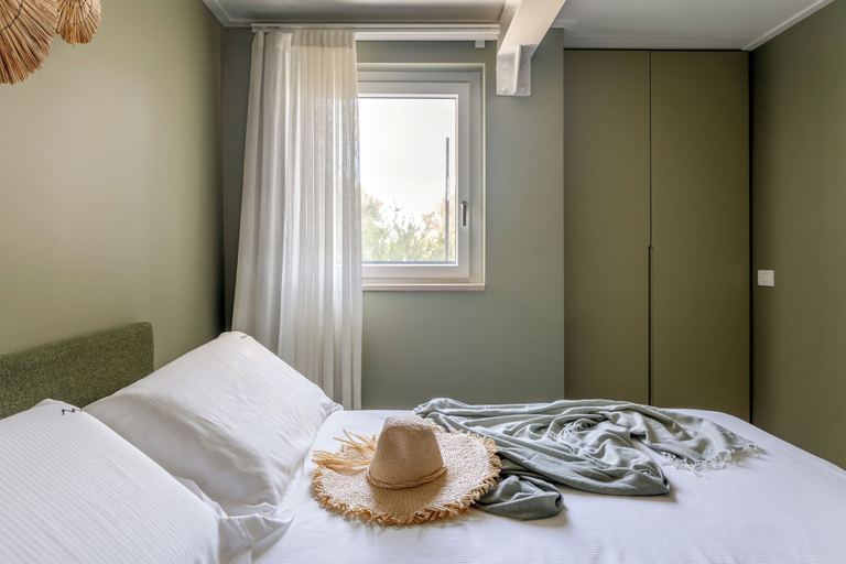 Bedroom 4, Montegrottone Nature Retreat, Bari