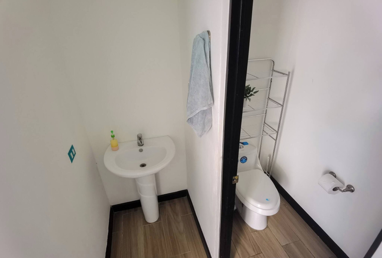 Bathroom 3, Acogedora Casa de Playa, Condominio Malaga Bejuco, Parrita