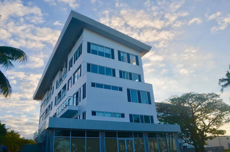 5, Holiday Homes - Newtown Apartment 1, Ba