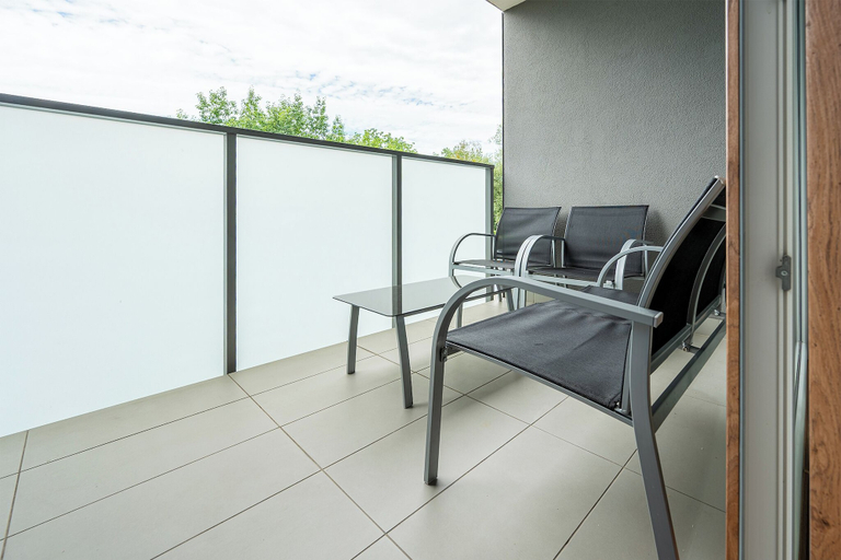 Balcony 2, RentPlanet - Apartament Szeligowska, Warsaw