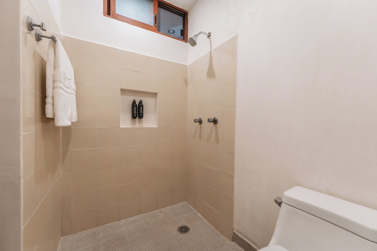 Bathroom 4, Casa Aura Hotel, Mérida, Mérida