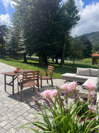 Others 4, Il lupo e il filosofo b&b, Savona