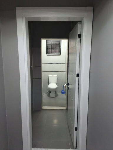 Bathroom 3, HK GÜNÜ BİRLİK DAİRELER, Merkez