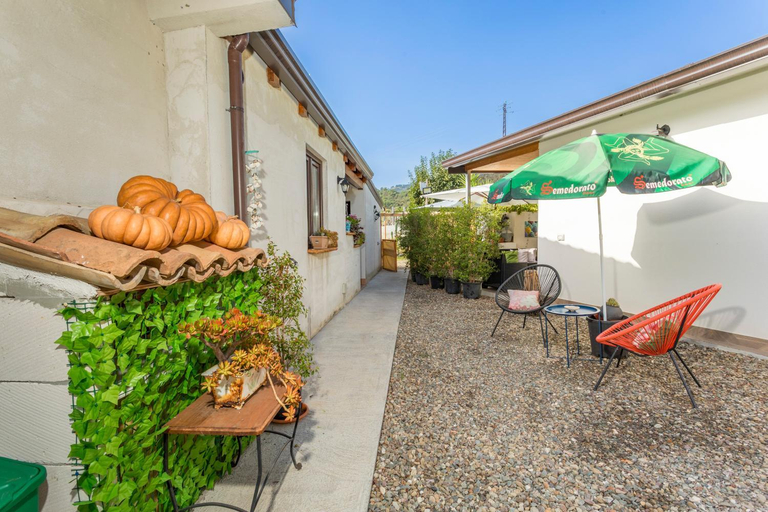 Food & Drinks, Kina Country Side, Catania