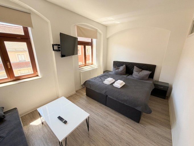 Room 5, Moderne Ferienwohnung mit Balkon in Pirna, Sächsische Schweiz-Osterzgebirge