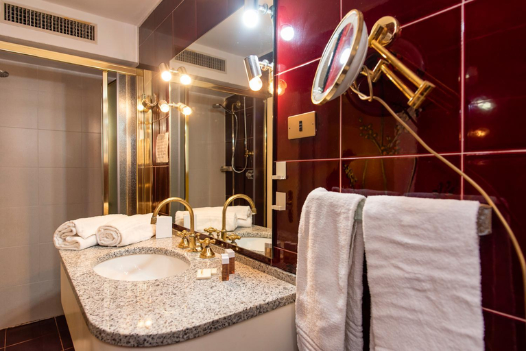 Bathroom, Borgo San Lorenzo 11, Florence