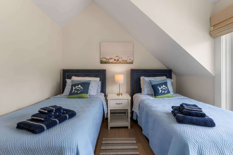 Room 3, Hydrangea Lane Beach Cottage, Barnstable