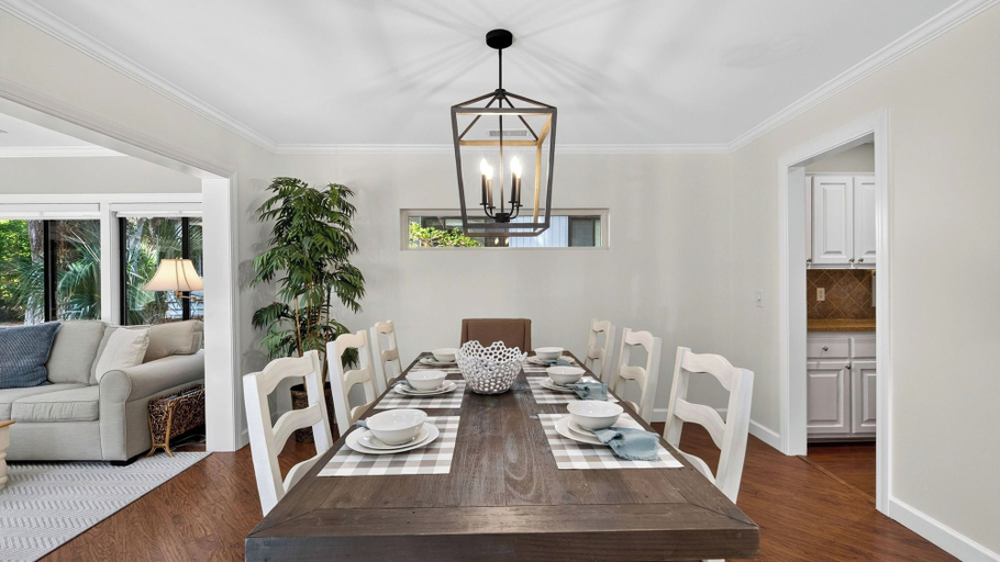 Interior 5, Wildwood Hideaway by Avantstay Deck + Fire Table Sea Pines, Beaufort