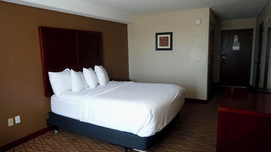 Bedroom 3, Red Lion Inn & Suites Auburn, Placer
