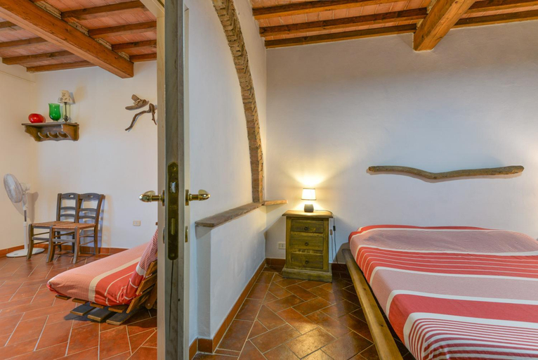 Bedroom 2, Agriturismo Amandolo, Livorno
