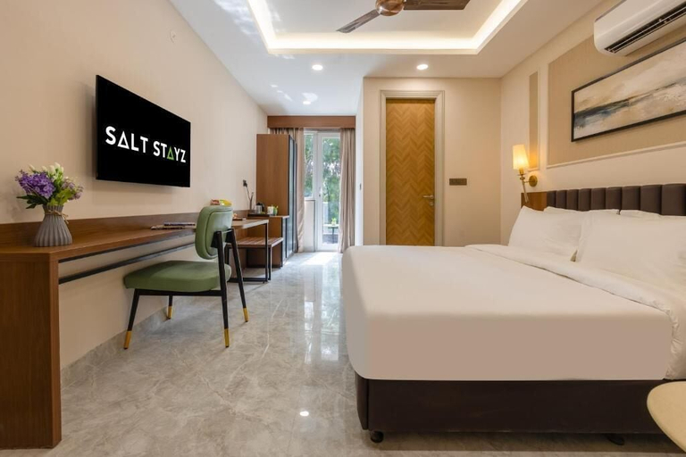 Room 4, Saltstayz Premier Faridabad, Faridabad