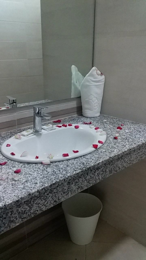 Bathroom 4, Kenz Mehdia Hotel Resort Aqua Park, Kénitra