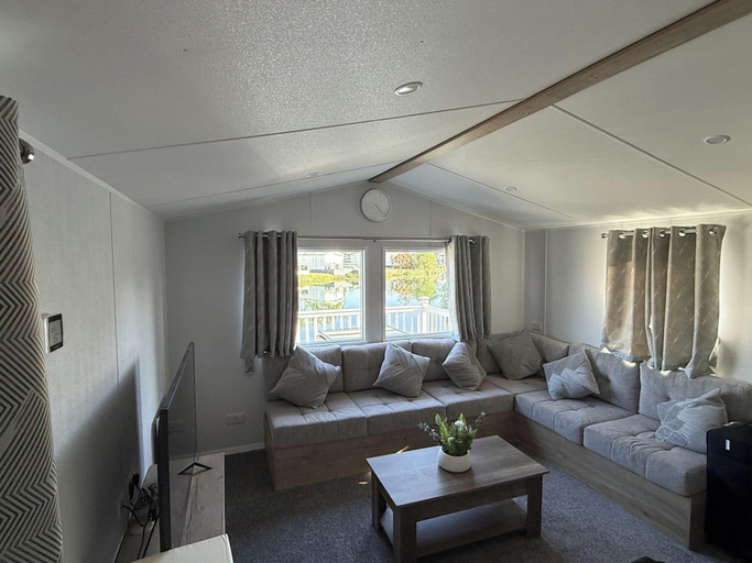 Living area, Static Caravan 3 Bed, Sleeps 6, Waterside, No Pets, Northamptonshire