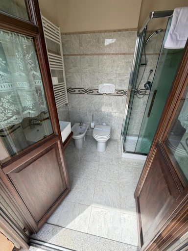 Others 3, Rifugio Locanda Borgo Villa, Cuneo