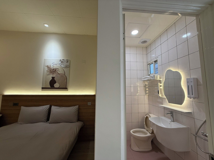 Room 3, Lying Flat Hostel, Chiayi County
