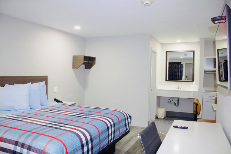 Room 2, HomeStay Inn & Suites, Oklahoma