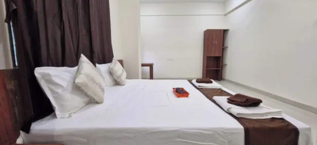 Room 2, Fabhotel Sattva Inn, Pune