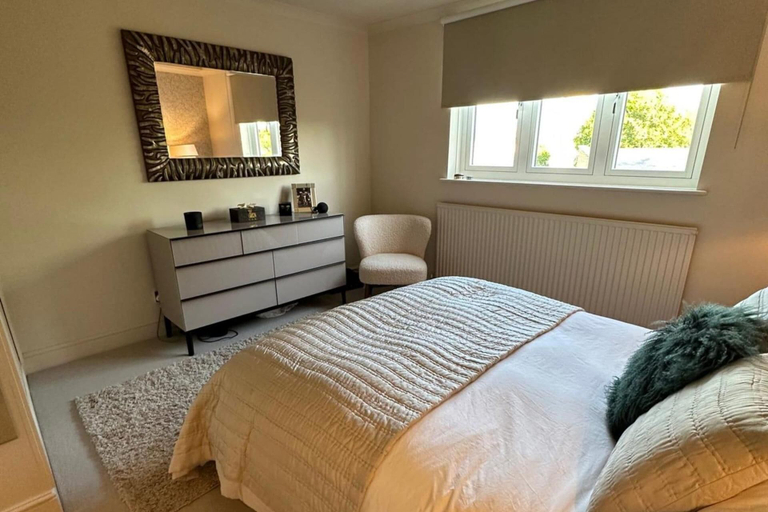 Room 5, 1 Bed Apartment Sleeps 2 - Near Fulham Station, London