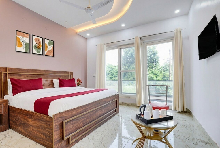 Room 3, THE DIVINE KRC HOTEL, Gautam Buddha Nagar