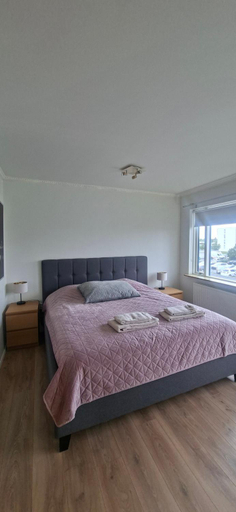 Bedroom, Room in shared apartment - in Hafnarfjordur, Hafnarfjörður