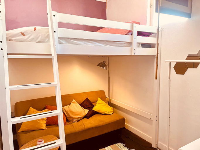 Bedroom 4, Buddha Bee - Female Hostel, Lagos