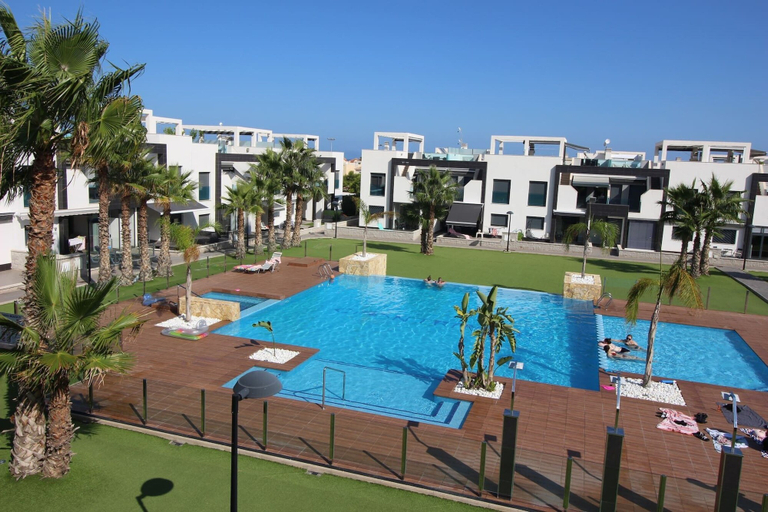 Sport & Beauty 5, Penthouse Oasis Beach IV La Zenia, Alicante