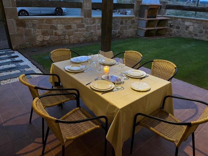 Outdoor dining 2, Casa Rural La Traviesa de la Demanda, Burgos