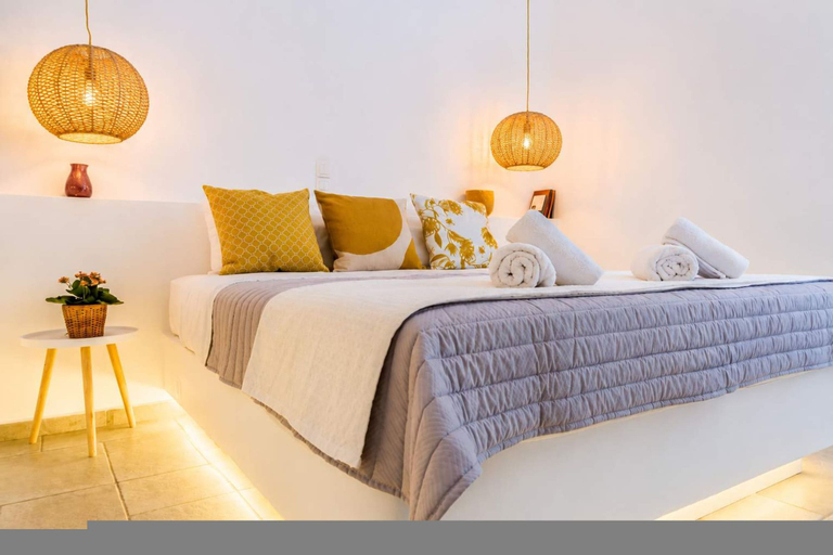 Room 2, 2 Gods Santorini - Apollon Jacuzzi Sea View Suite, South Aegean
