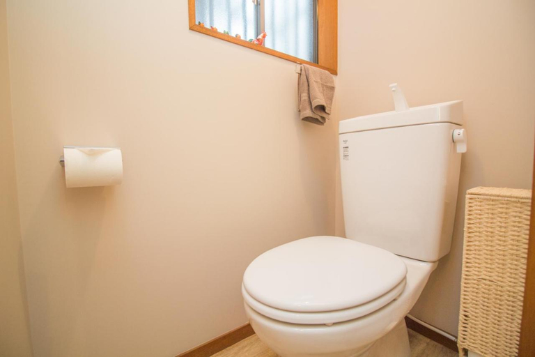 Bathroom 3, Hokusai Stay, Osaka