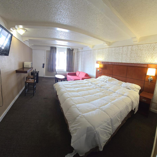 Others 3, Exceed Inn, Marion