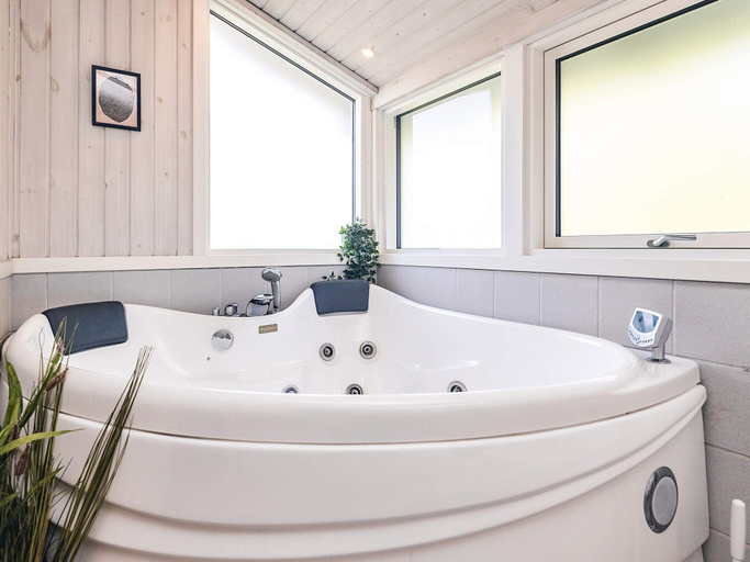 Bathroom 3, Holiday Home in Væggerløse, Guldborgsund