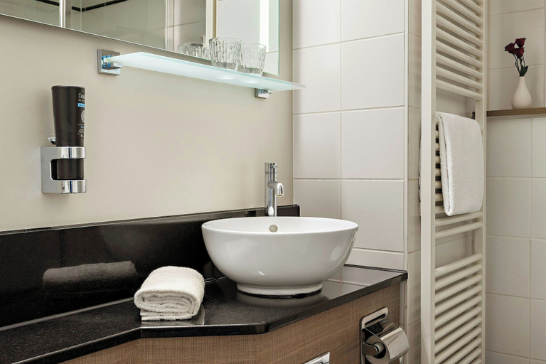 Bathroom 5, Leonardo Hotel Munich City Olympiapark, München