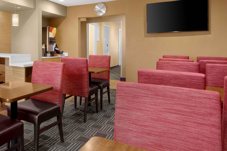Food & Drinks 4, Extended Stay America Suites - Denver - Broomfield, Broomfield