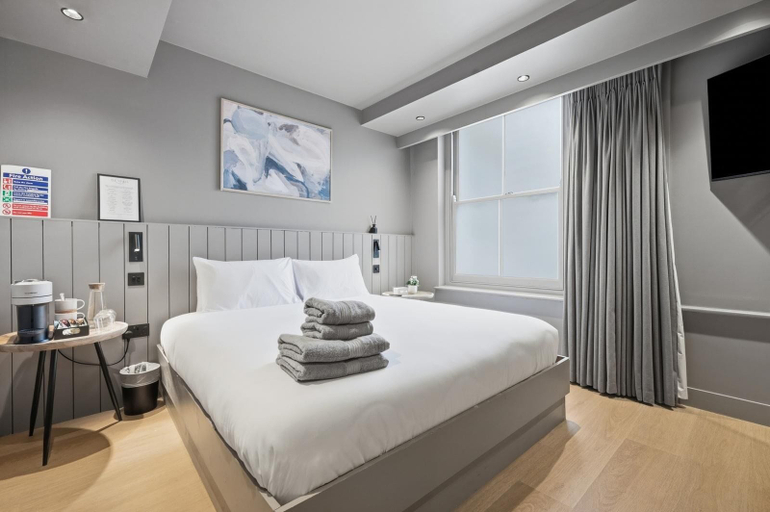 Room 2, Maida Hotel, London