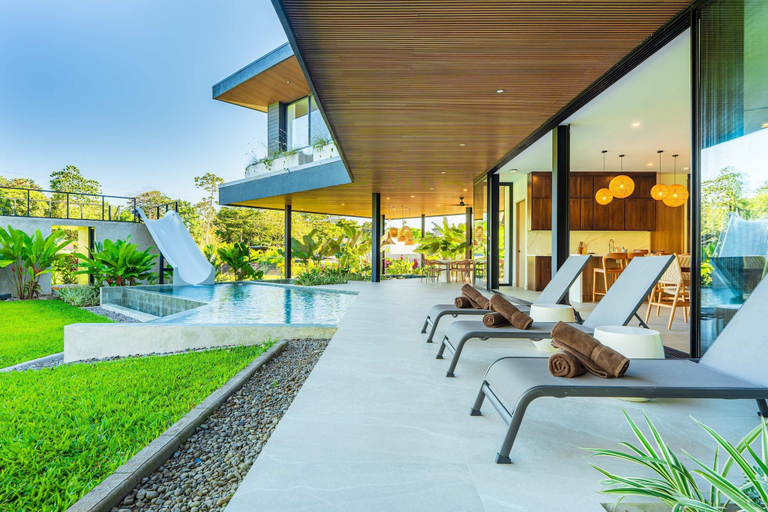 Room 3, New Private 5BR Luxury Volcano Villa With Waterslide Breakfast - Xanadu Villa, San Carlos