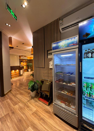 Food & Drinks, Happiness Suites, Riyadh
