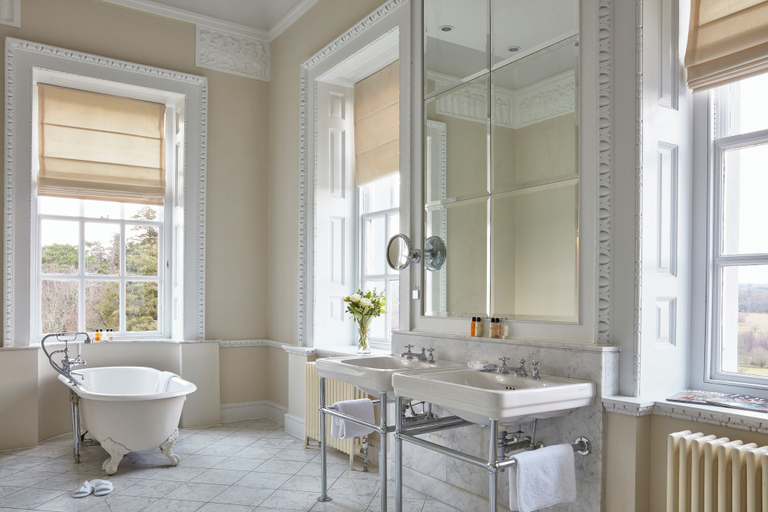 Bathroom 3, Buxted Park Hotel, East Sussex
