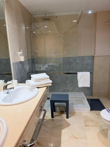 Bathroom 4, Hotel Sierra Hidalga, Málaga