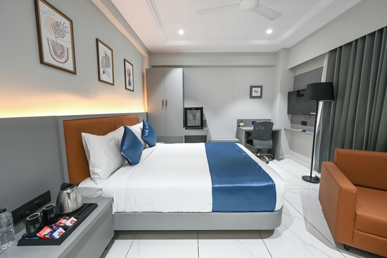 Room 4, Hotel Sun Lorem, Ahmadabad