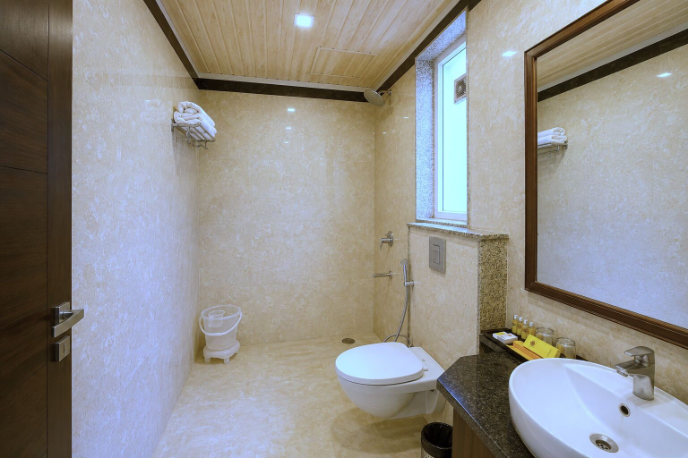 Bathroom 5, Red Tullip MD Valley Resort and Spa, Udaipur
