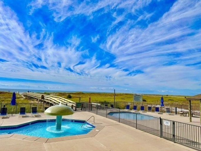 Pool 2, Phoenix Viii 8301 3 Bedroom Condo, Baldwin