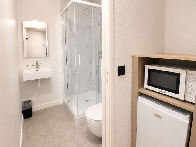 Bathroom 5, Kyriad ECO - Tours Nord, Indre-et-Loire