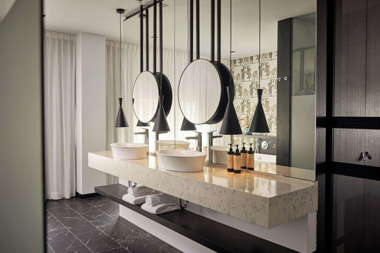 Bathroom 5, Van der Valk Hotel Zaltbommel - A2, Zaltbommel
