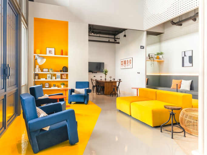 Living area 3, Bedz Hotel Ban Bueng, Ban Bung